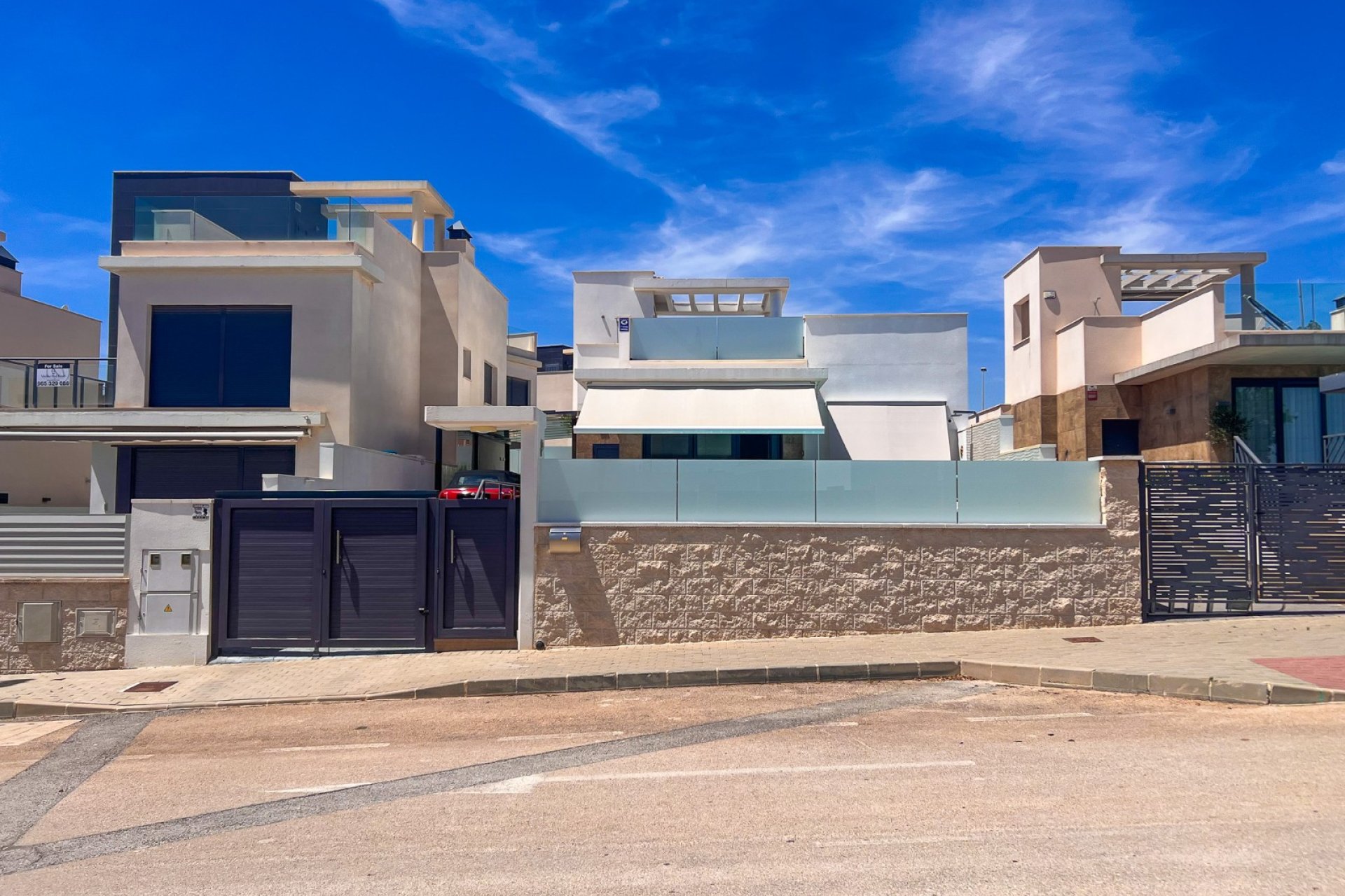 Resale - Villa -
San Miguel de Salinas
