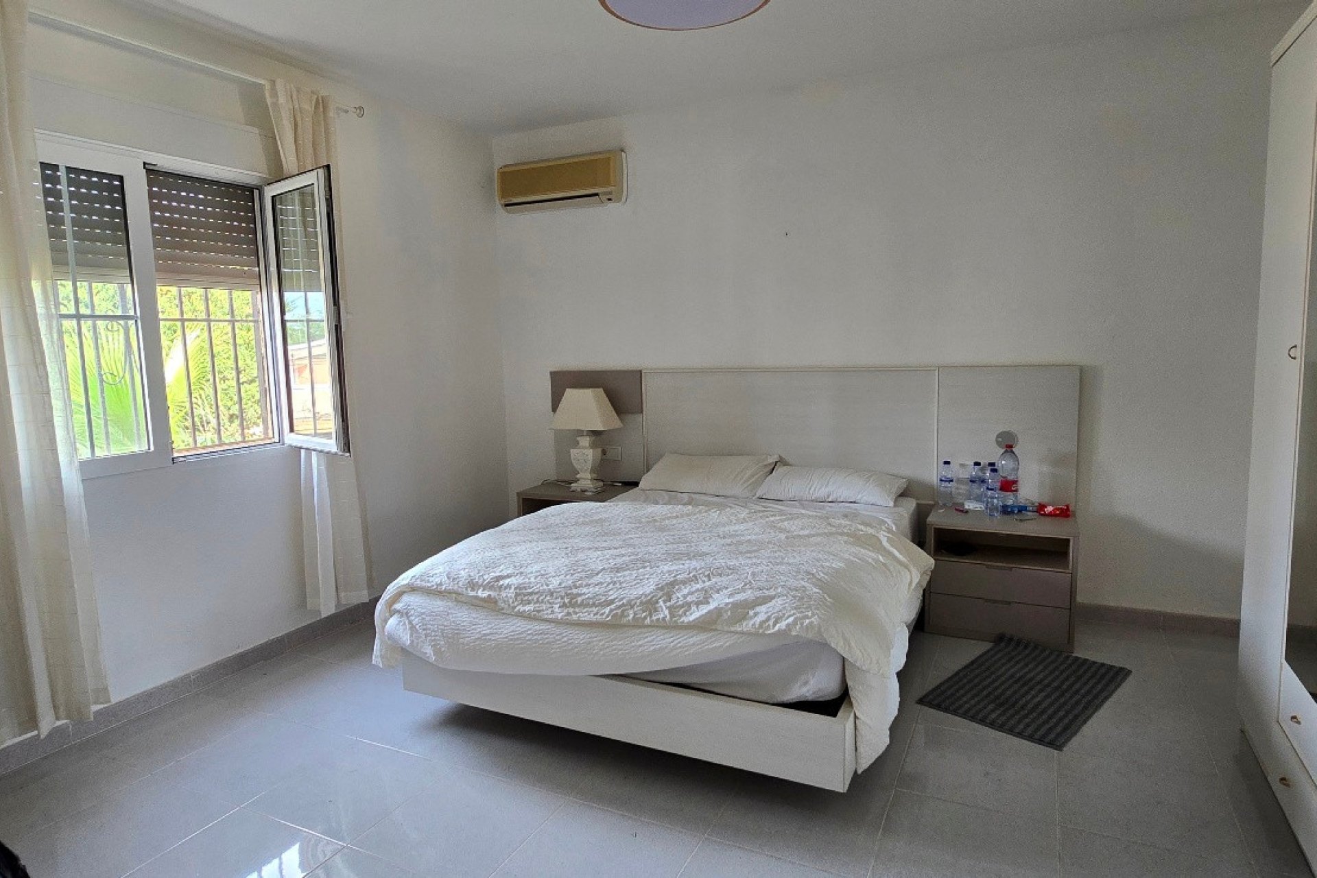 Resale - Villa -
Torrevieja - El Chaparral