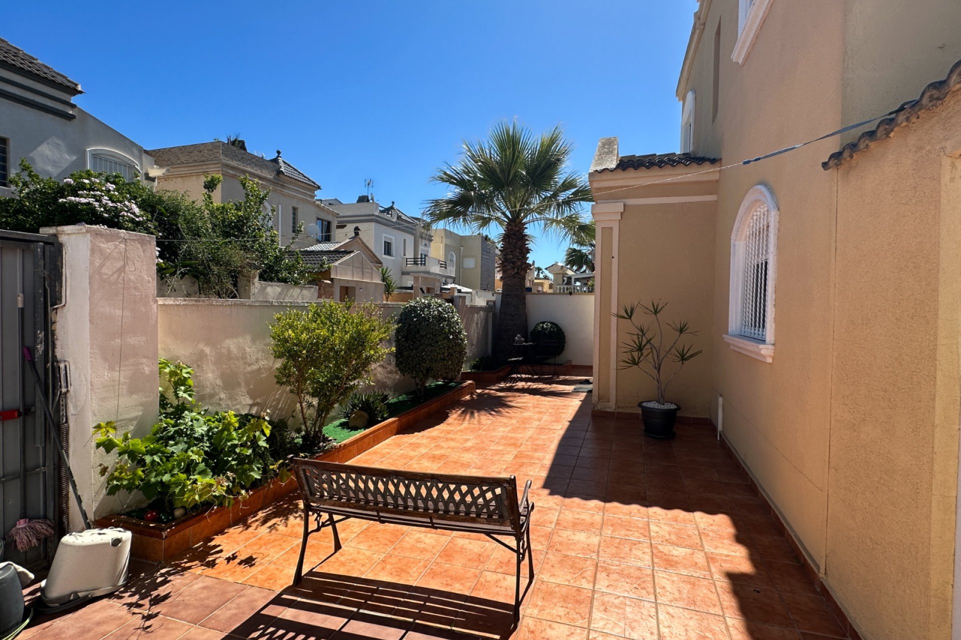 Resale - Villa -
Torrevieja - Nueva Torrevieja