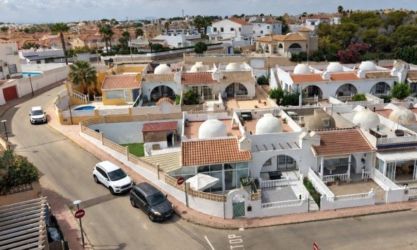 Stadthaus - Wiederverkauf - Orihuela Costa - Villamartín