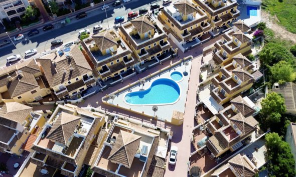 Townhouse - Resale - Orihuela Costa -
                La Florida