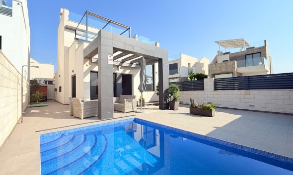 Villa - Resale - Ciudad Quesada - Pueblo Bravo