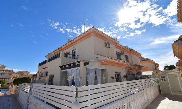 Villa - Resale - Orihuela Costa -
                Playa Flamenca