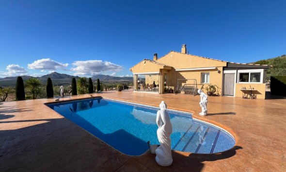 Villa - Resale - Sax -
                Sax