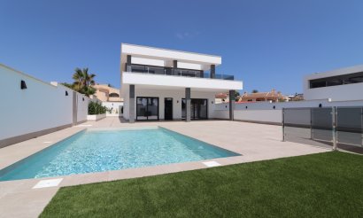 Villa - Wiederverkauf - Ciudad Quesada
- MM-75386