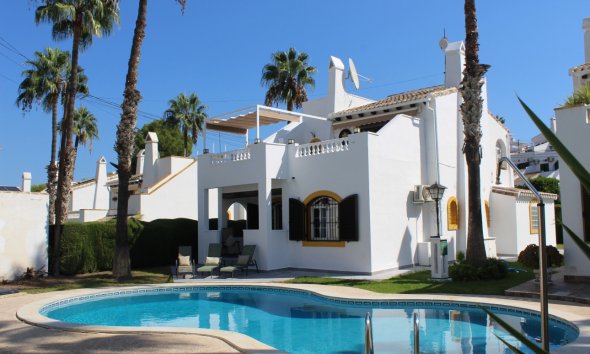 Villa - Wiederverkauf - Orihuela Costa -
                Villamartín