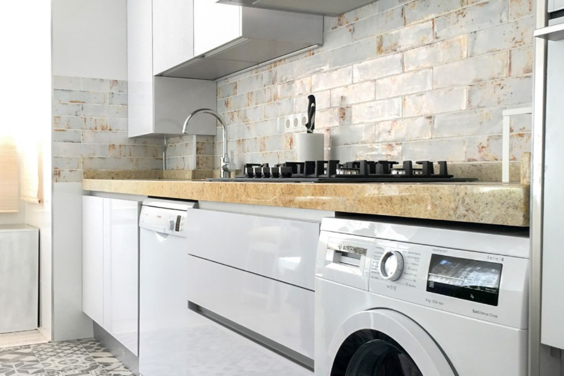 Wiederverkauf - apartment -
Alicante - Mercado