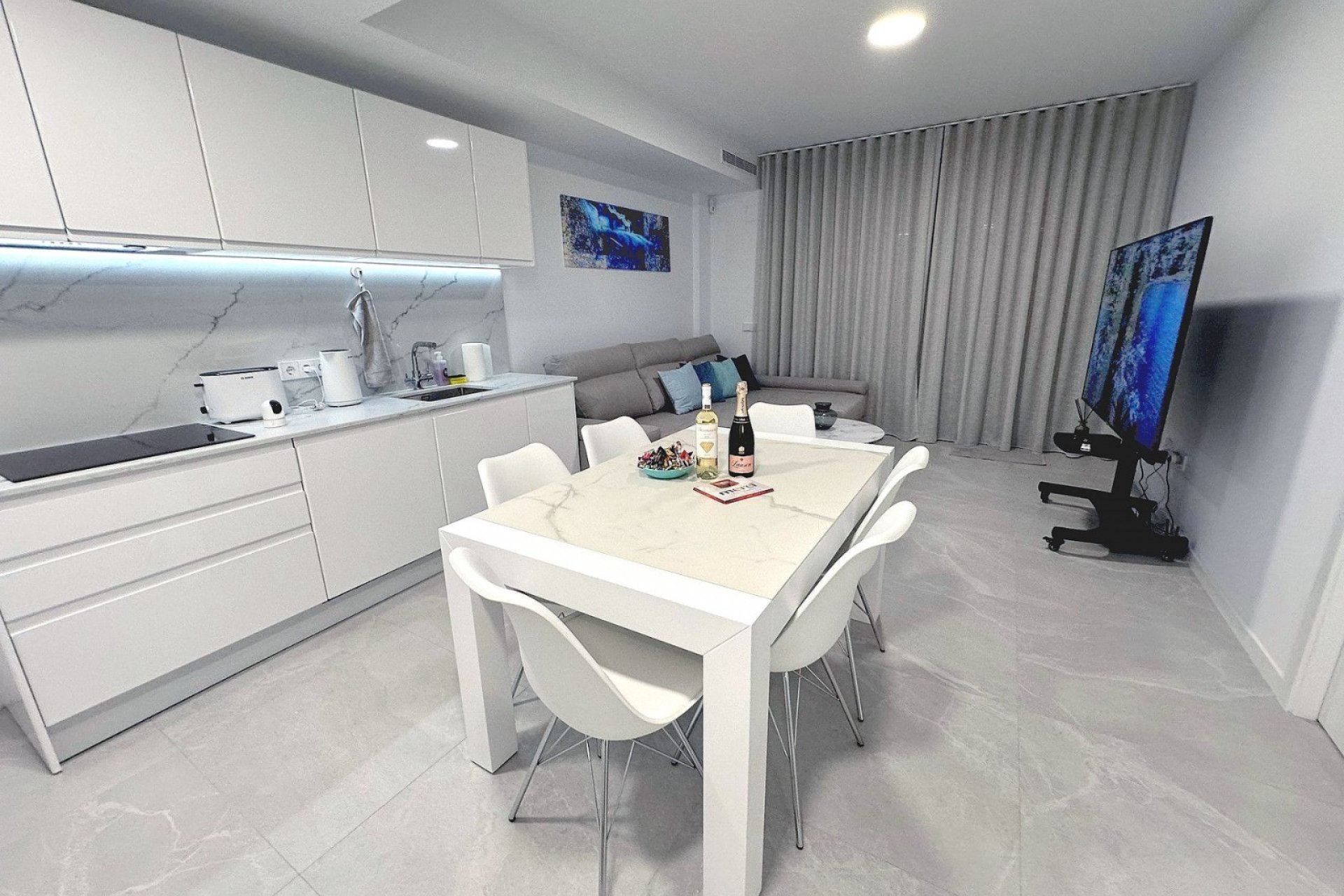 Wiederverkauf - apartment -
Finestrat