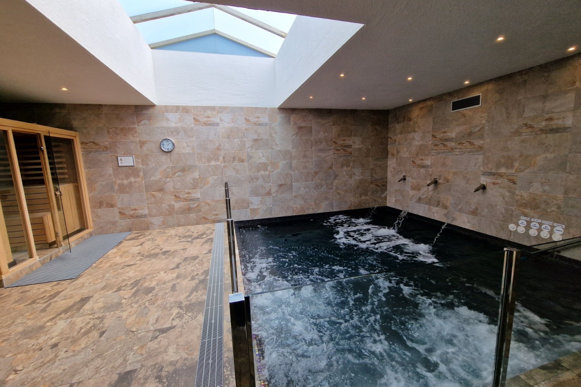 Wiederverkauf - apartment -
Guardamar del Segura - El Raso