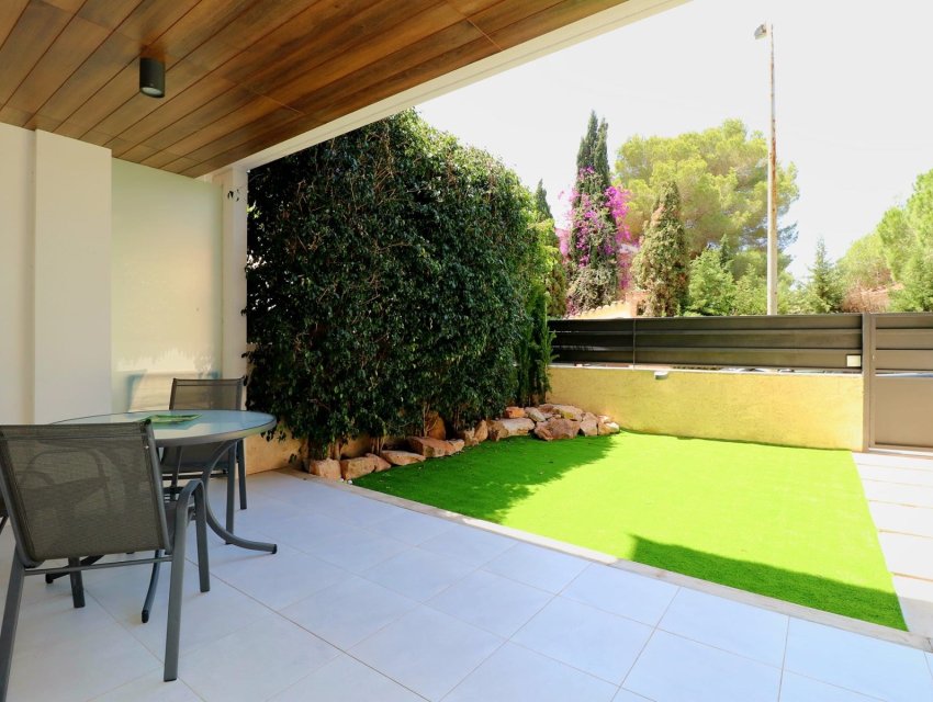 Wiederverkauf - apartment -
Orihuela Costa - Campoamor