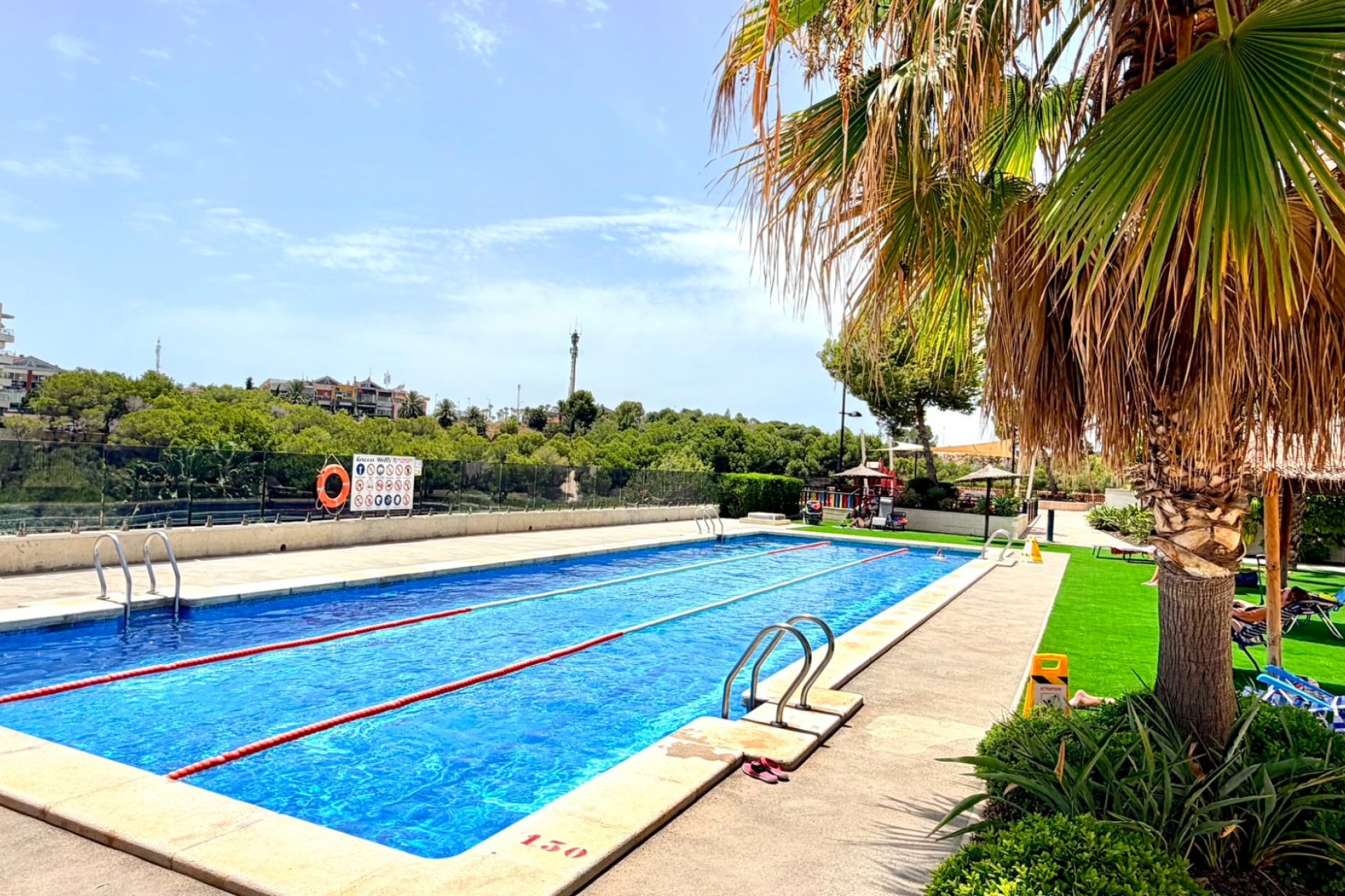 Wiederverkauf - apartment -
Orihuela Costa - La Zenia