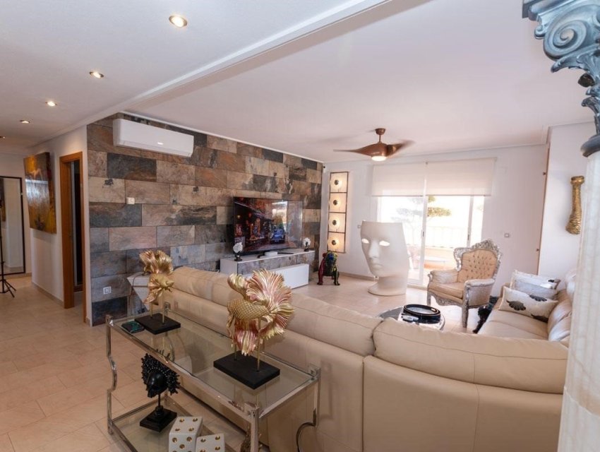 Wiederverkauf - apartment -
Orihuela Costa - Los Dolses