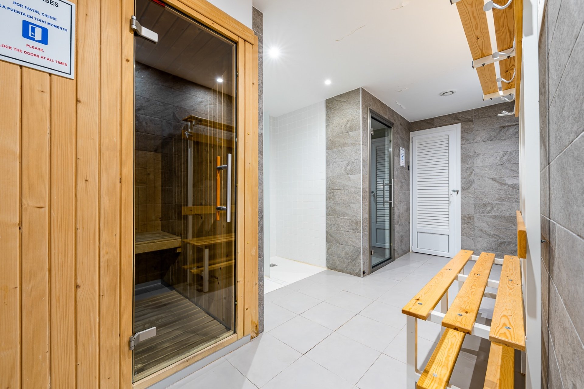 Wiederverkauf - apartment -
Orihuela Costa - Punta Prima