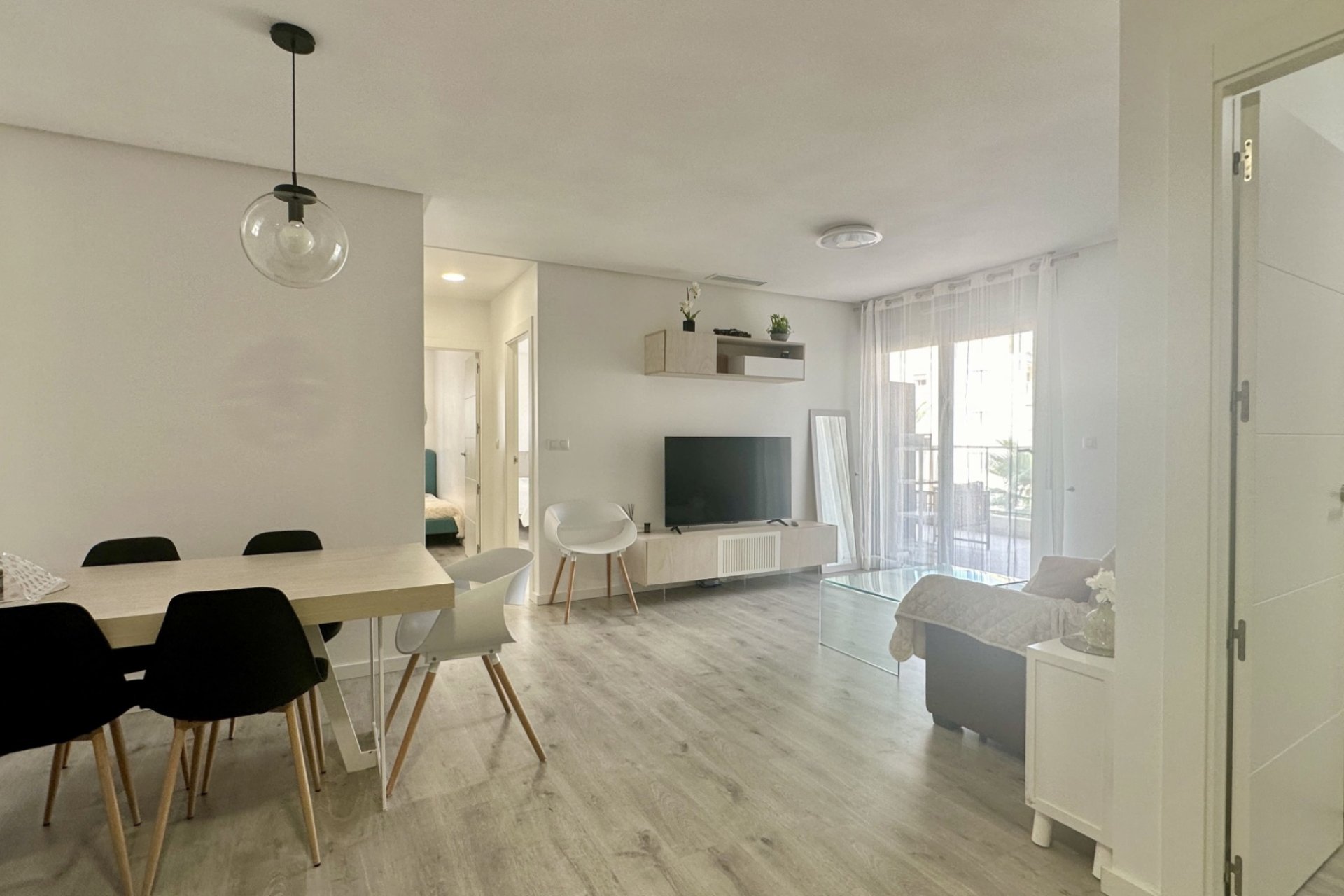 Wiederverkauf - apartment -
Orihuela Costa - Villamartín