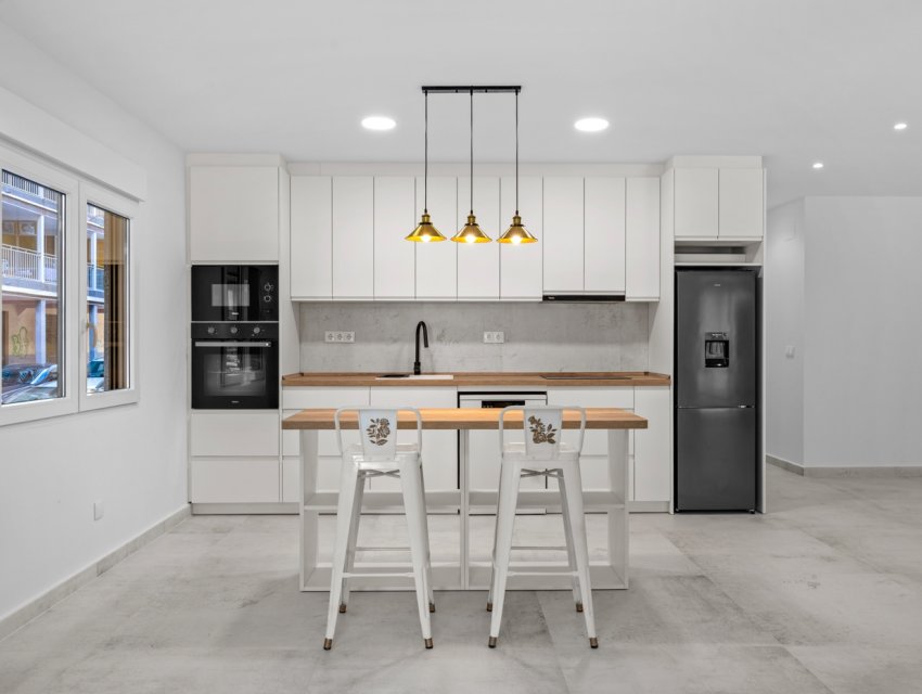 Wiederverkauf - apartment -
Torrevieja - El Acequión - Los Náufragos