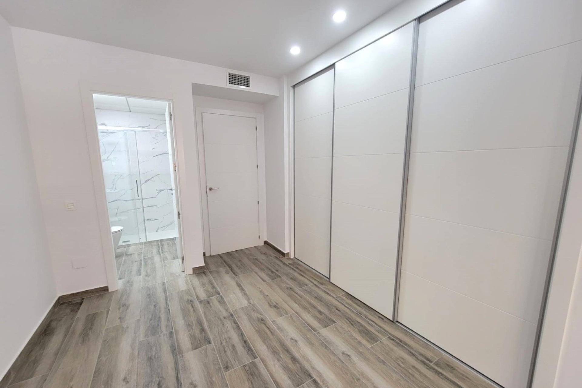 Wiederverkauf - apartment -
Torrevieja - Playa del Cura