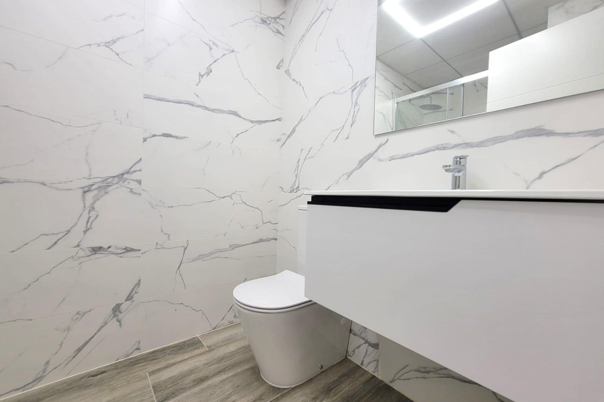 Wiederverkauf - apartment -
Torrevieja - Playa del Cura