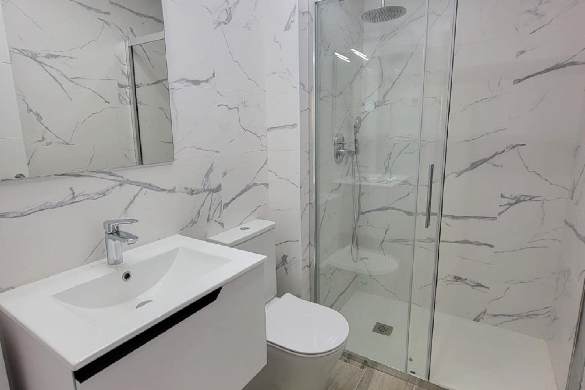 Wiederverkauf - apartment -
Torrevieja - Playa del Cura