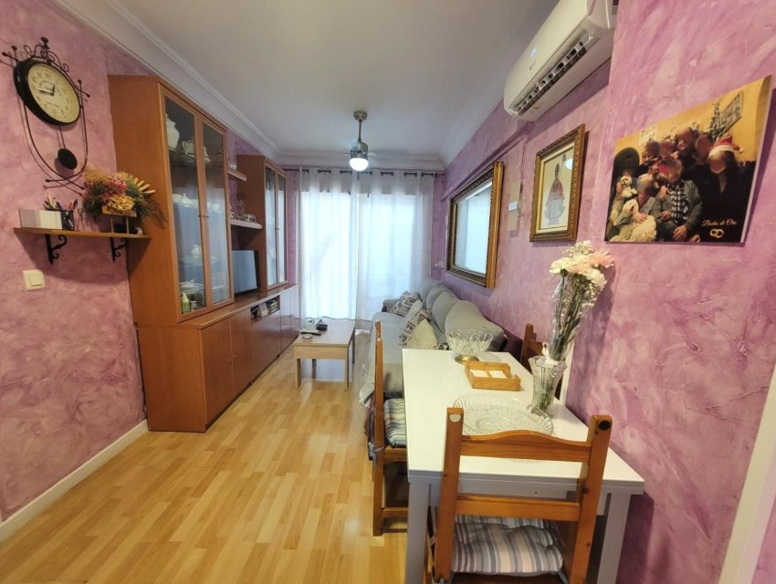 Wiederverkauf - apartment -
Torrevieja - Playa del Cura