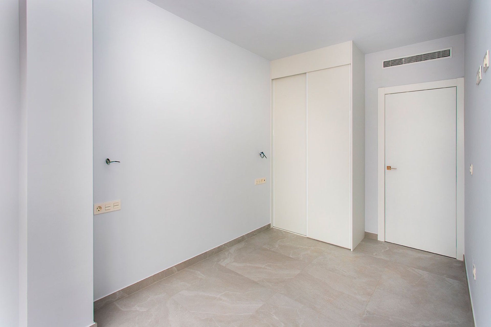 Wiederverkauf - apartment -
Torrevieja - Playa del Cura
