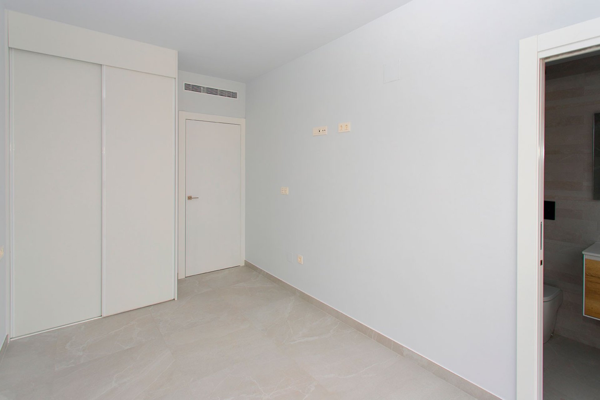 Wiederverkauf - apartment -
Torrevieja - Playa del Cura