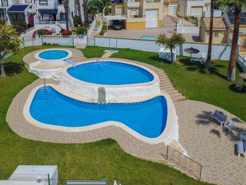 Wiederverkauf - Stadthaus -
Orihuela Costa - La Rioja