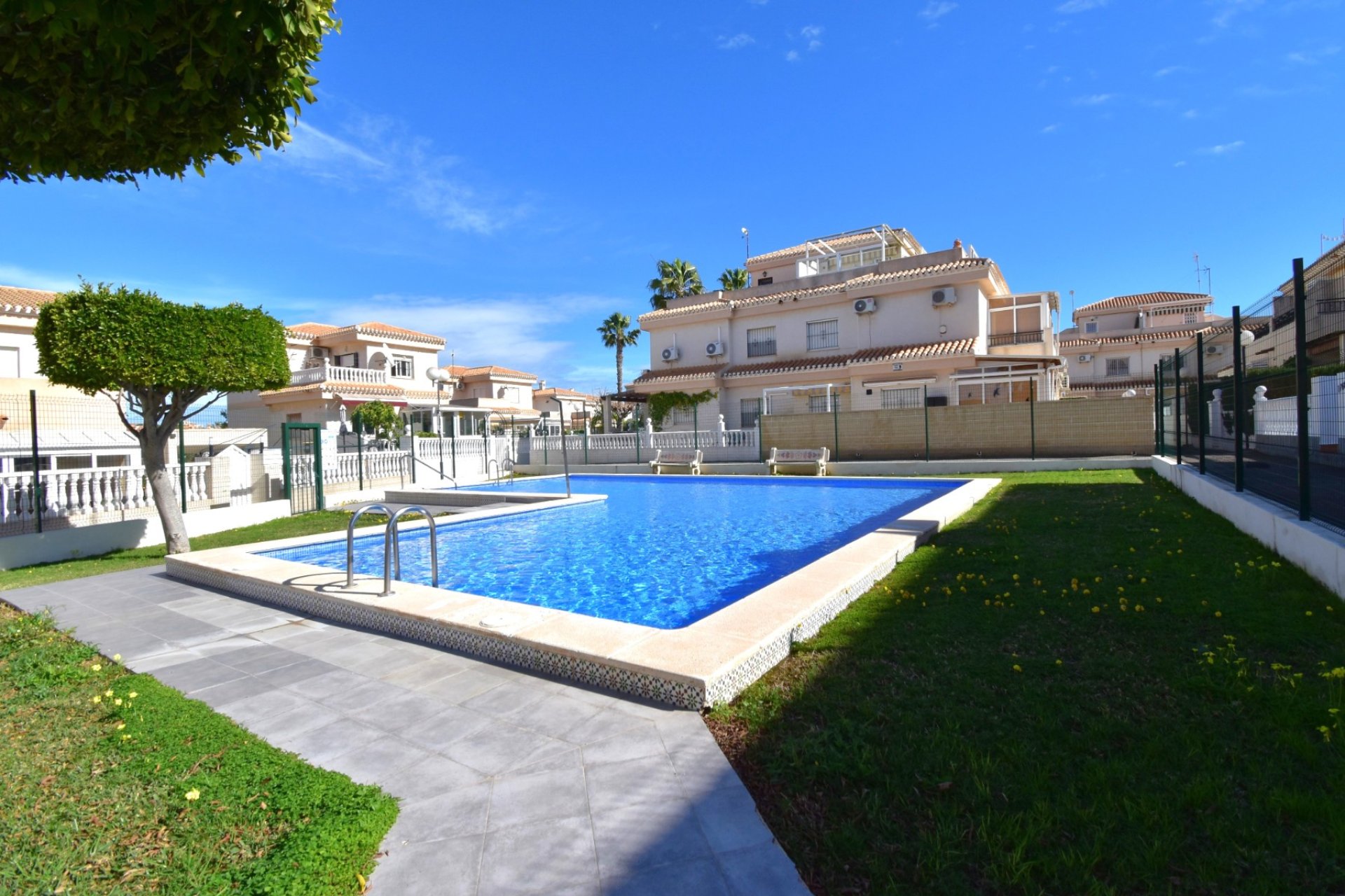 Wiederverkauf - Stadthaus -
Orihuela Costa - Playa Flamenca