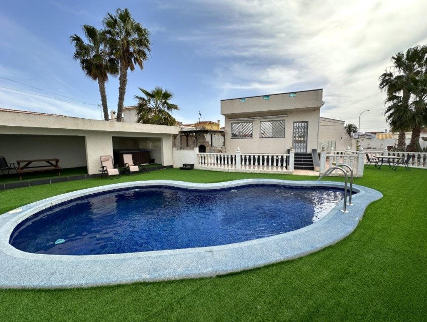Wiederverkauf - Villa -
Ciudad Quesada