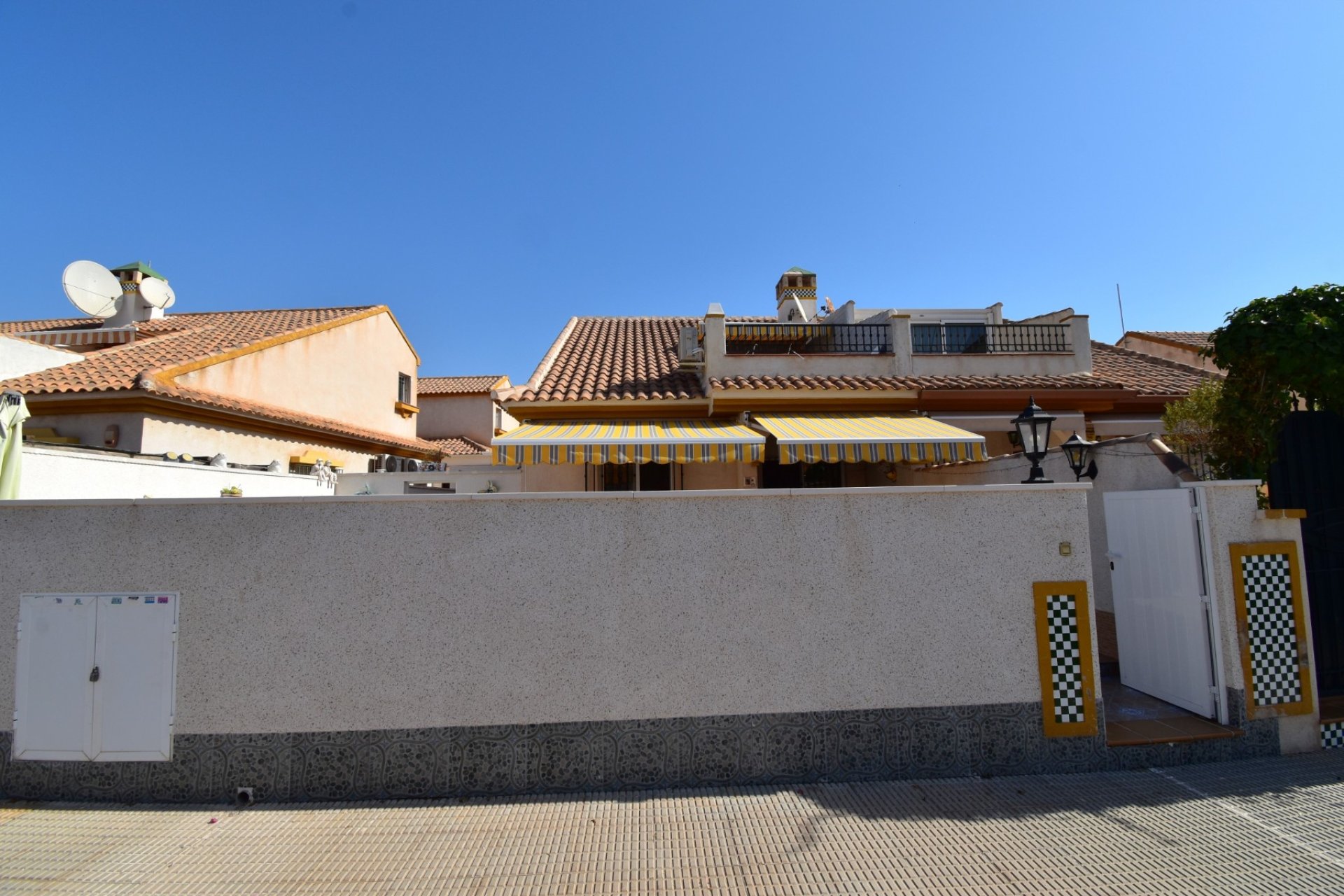 Wiederverkauf - Villa -
Orihuela Costa - La Zenia