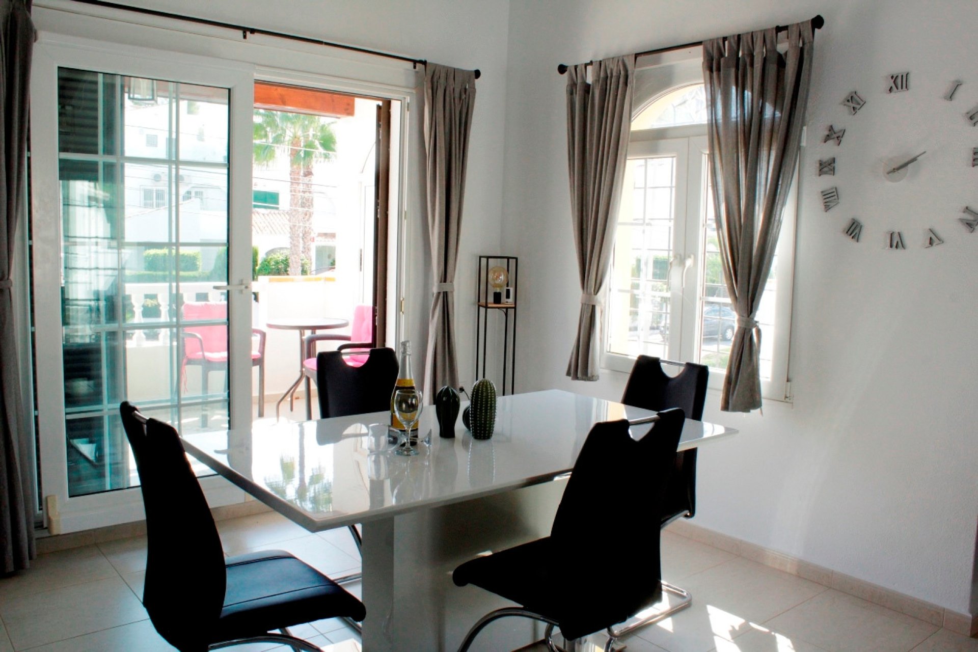 Wiederverkauf - Villa -
Orihuela Costa - Villamartín