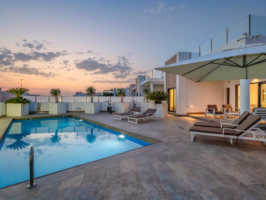 Wiederverkauf - Villa -
Orihuela Costa - Villamartín