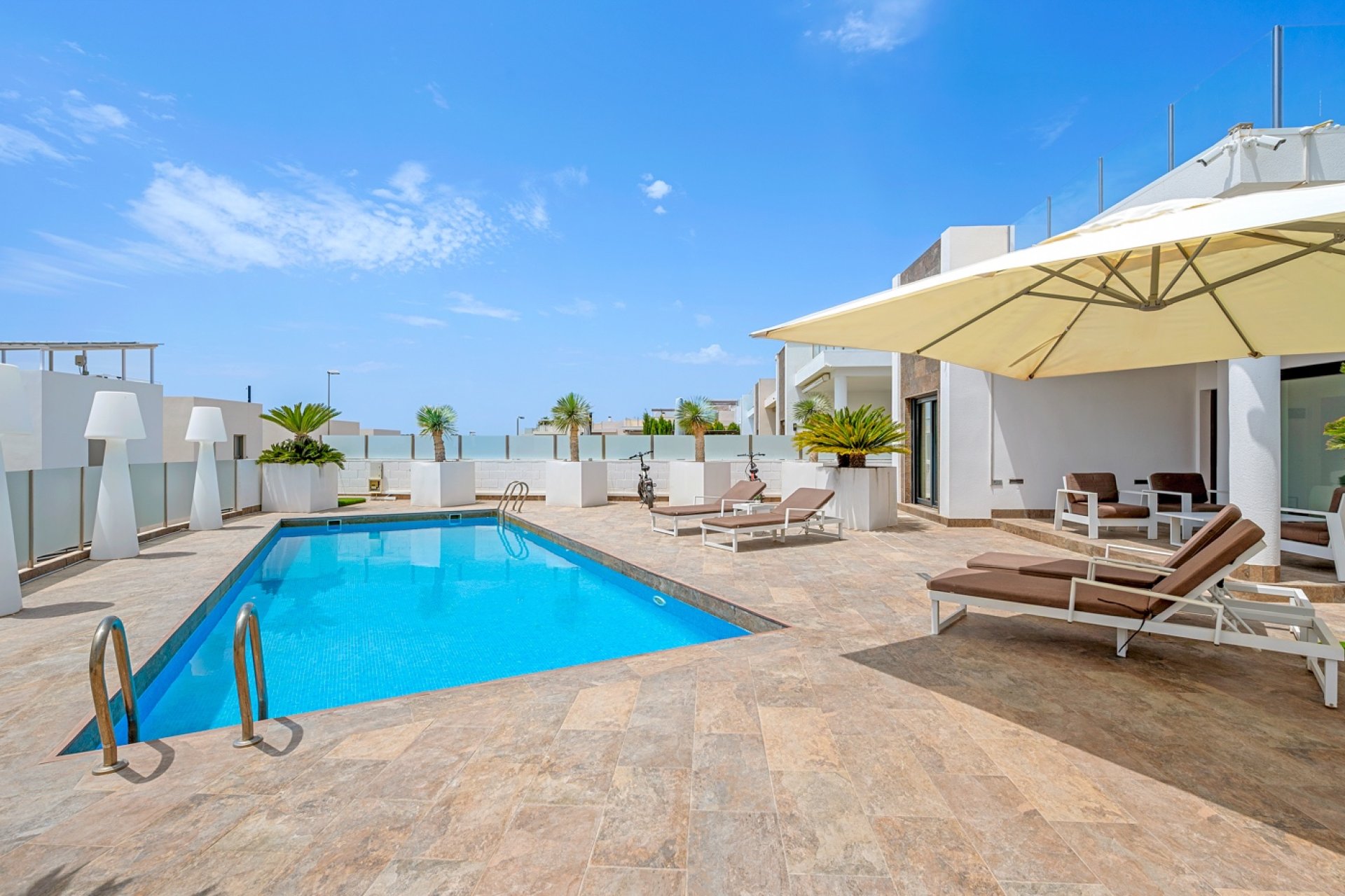 Wiederverkauf - Villa -
Orihuela Costa - Villamartín