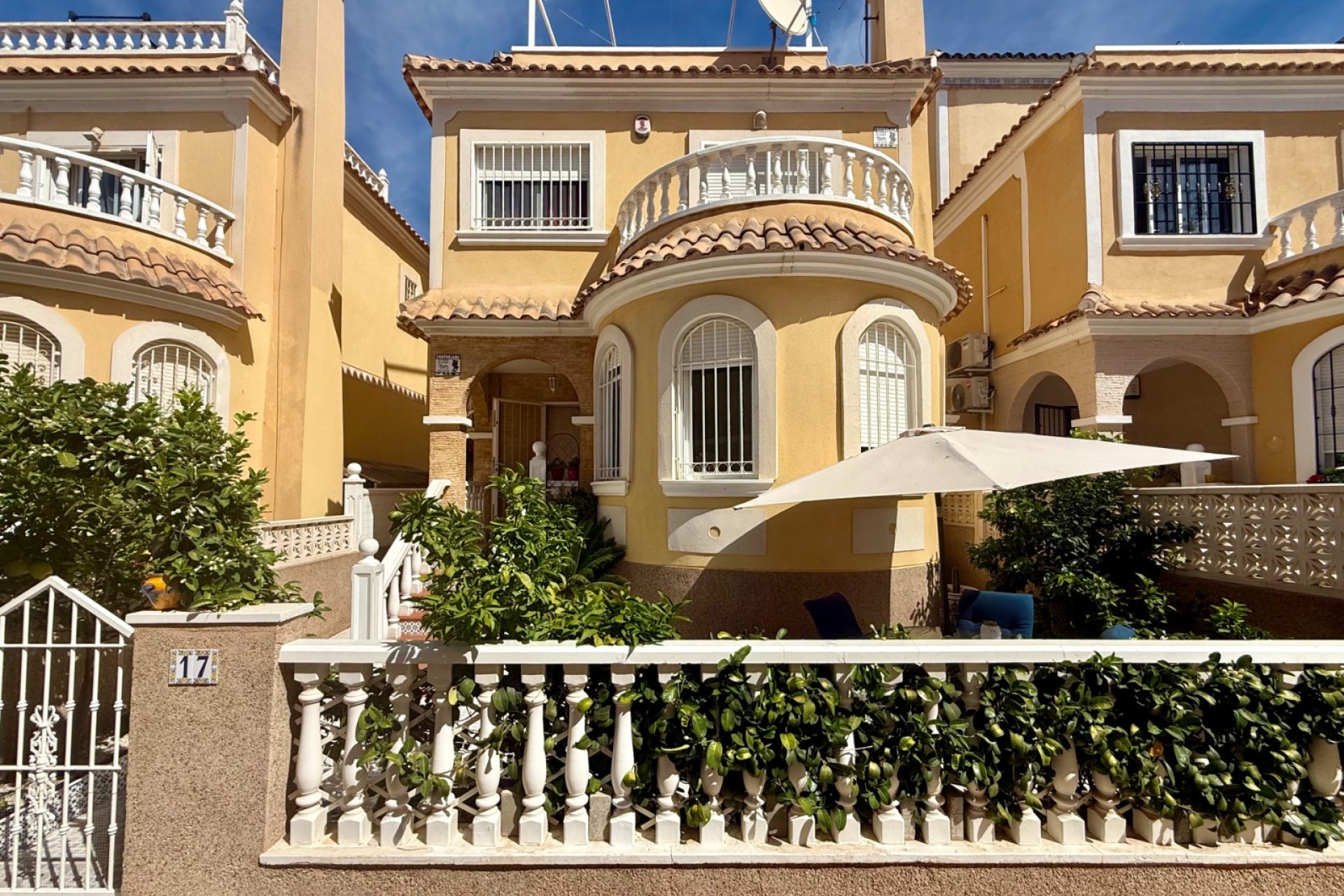 Wiederverkauf - Villa -
Orihuela Costa - Villamartín