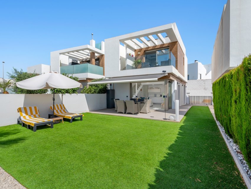 Wiederverkauf - Villa -
Orihuela Costa - Villamartín