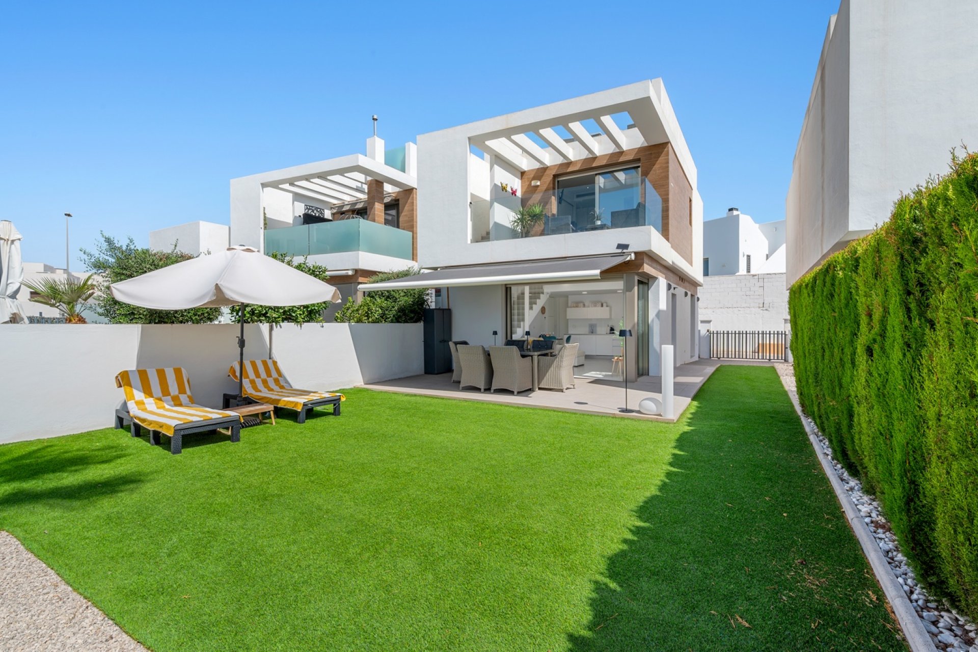 Wiederverkauf - Villa -
Orihuela Costa - Villamartín