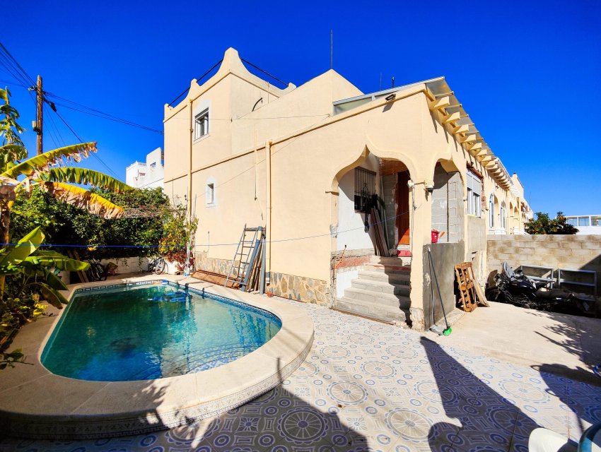 Wiederverkauf - Villa -
San Miguel de Salinas